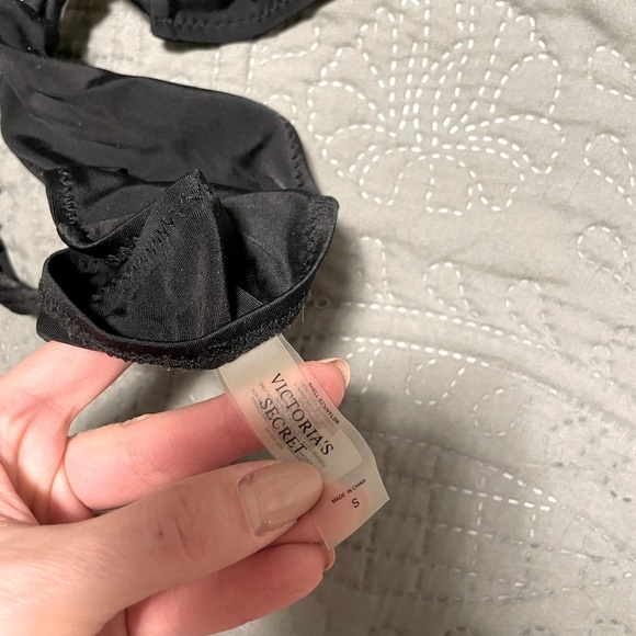 Victoria secret black bikini top - Picture 2 of 2